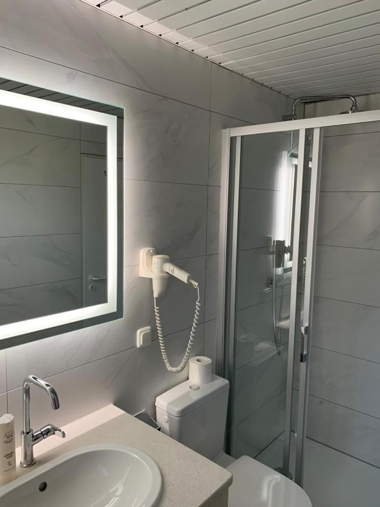 Landhotel Rosenhof Garni Am Plauer See Mit Ladesaeule Fuer E-Autos Quetzin Ngoại thất bức ảnh